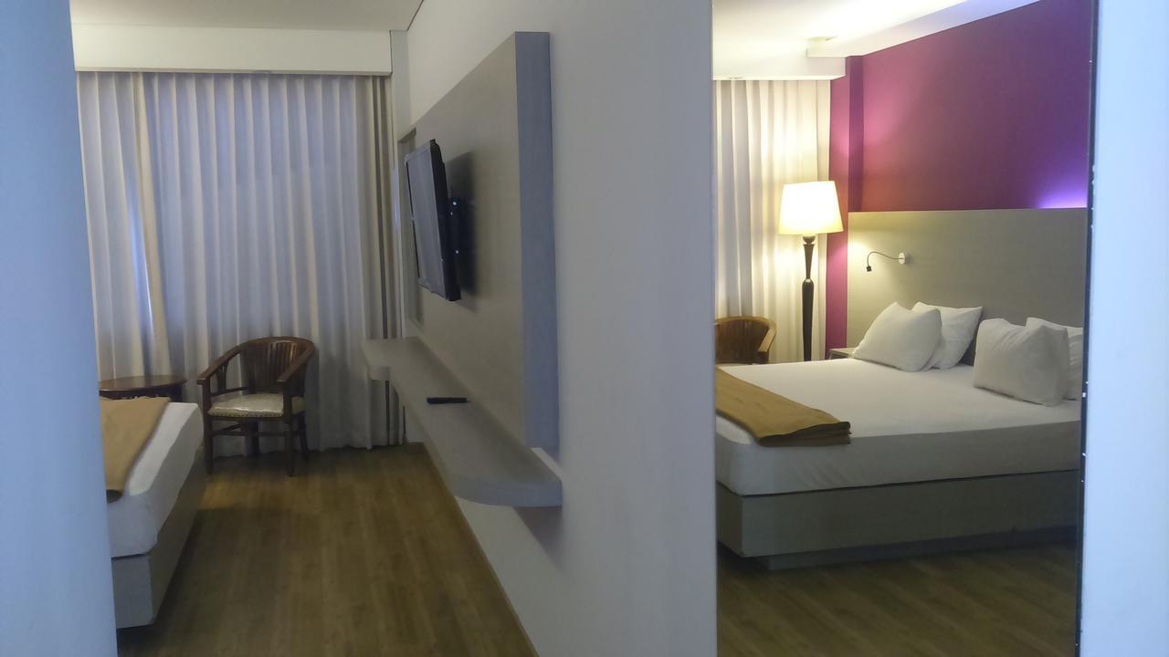 Hotel Kharisma Madiun Εξωτερικό φωτογραφία